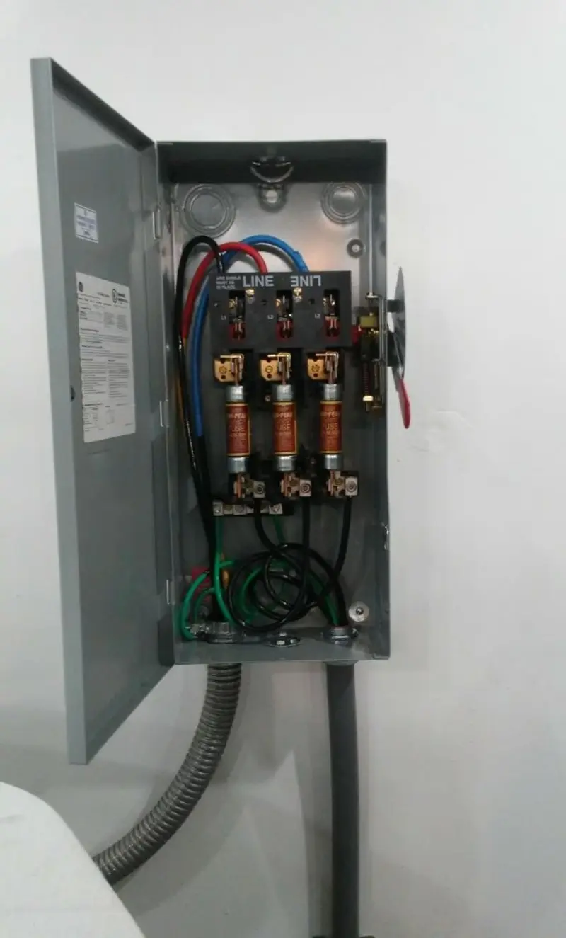 Three-phase disconnect switch installed for Smoke Detector Installation in Bermuda Dunes